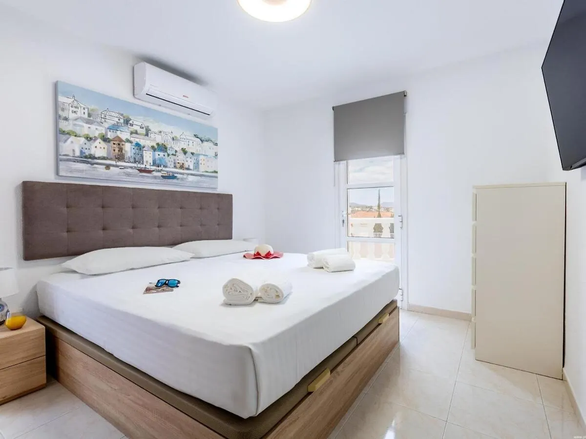 Exclusive Villa Olivia With Private Heated Pool كالاو سالفاجي