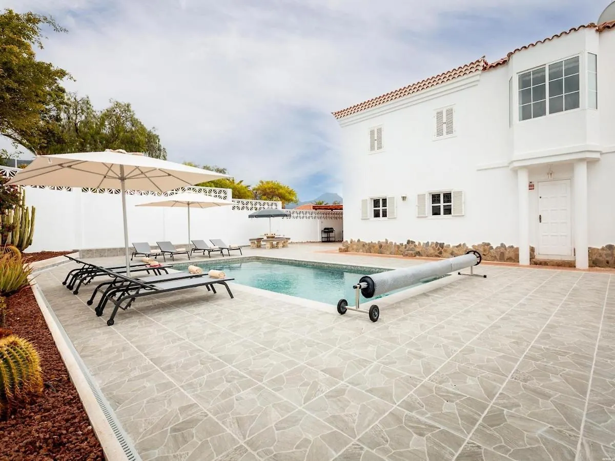 Exclusive Villa Olivia With Private Heated Pool كالاو سالفاجي